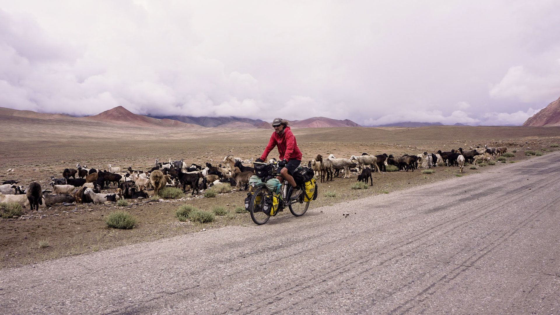 Schotterstrassen auf dem Pamir Highway