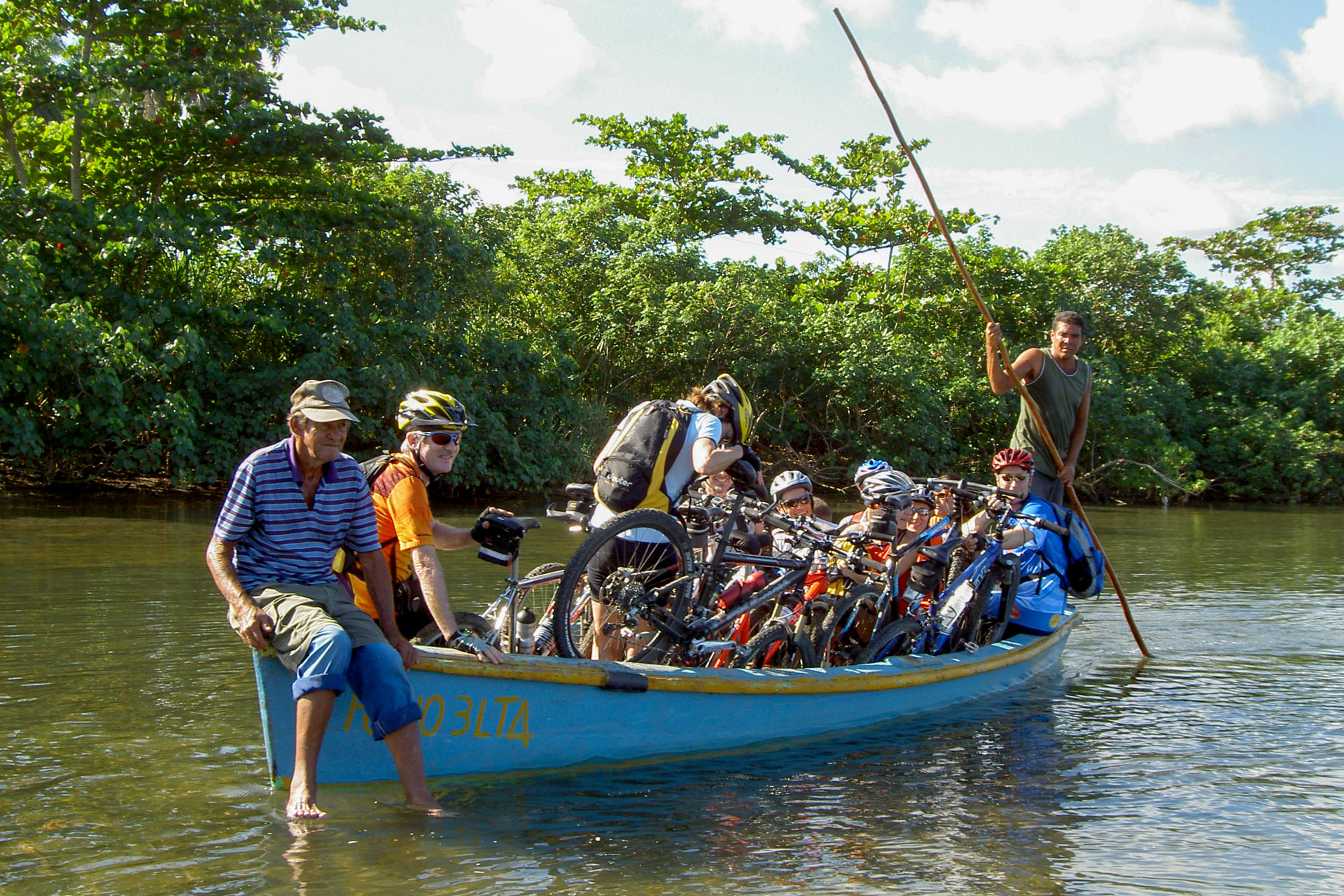 Abenteuerliche Bootstour