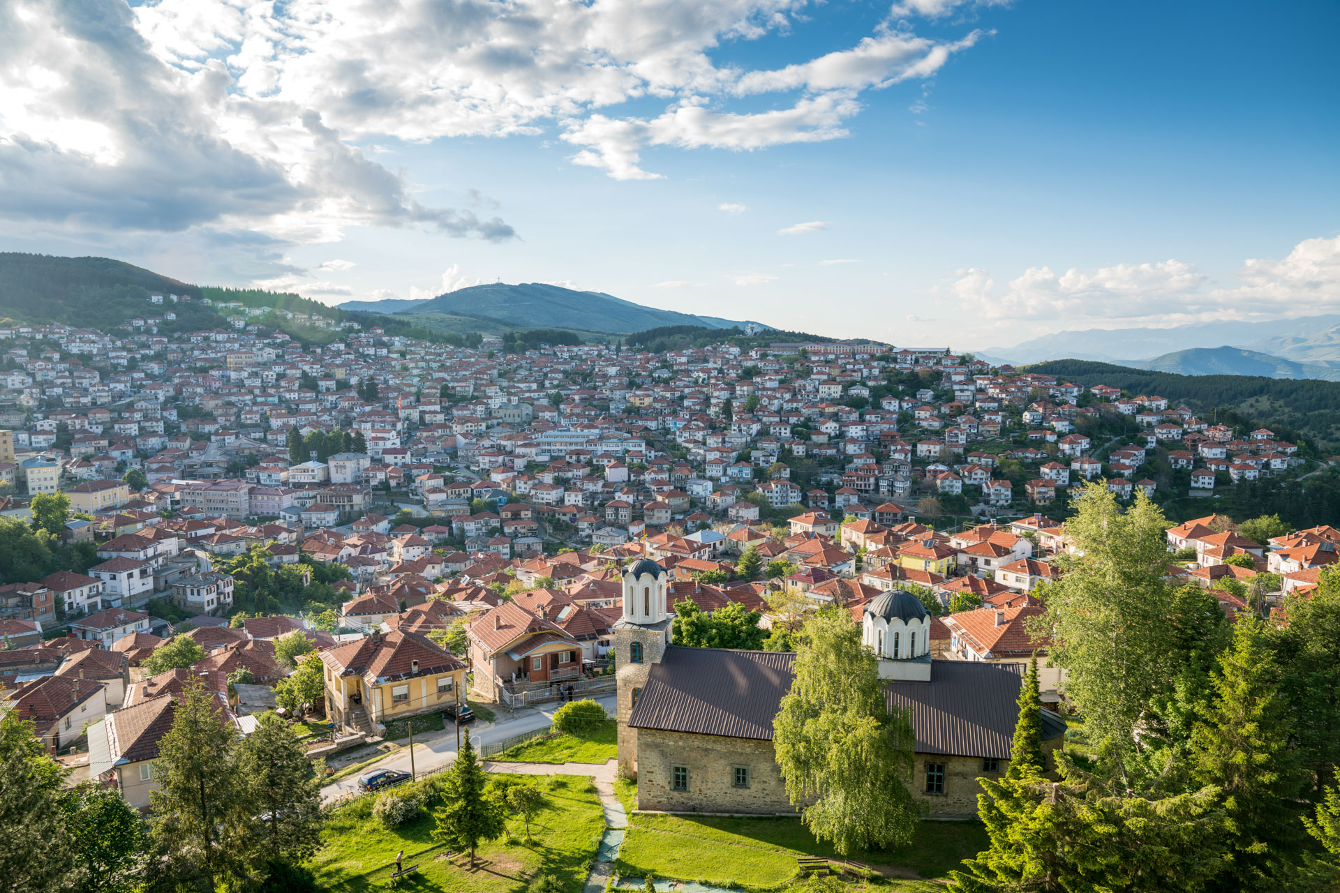 Blick auf die pittoreske Stadt Krusevo