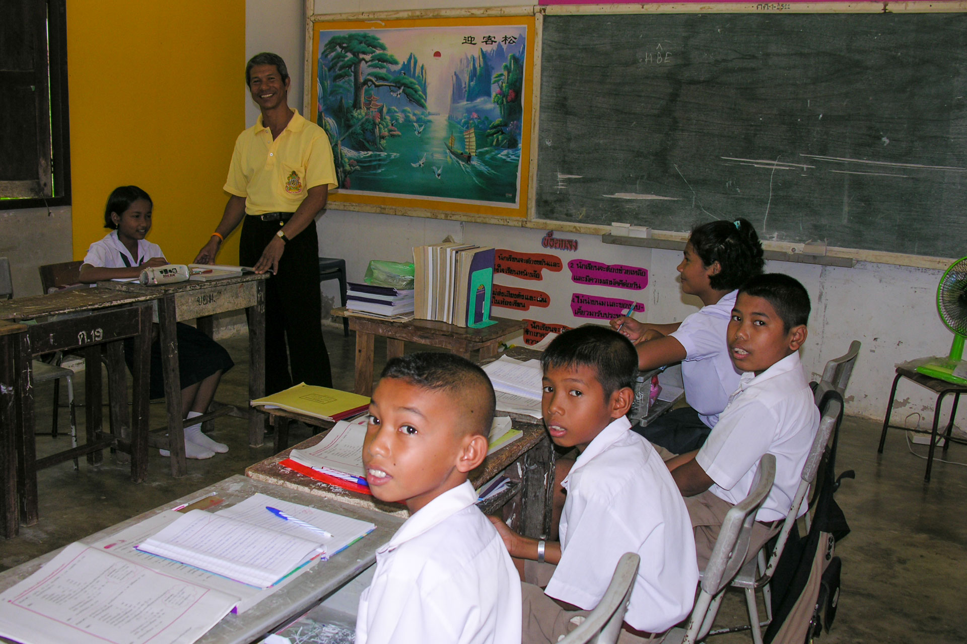Schulbesuch-Thailand