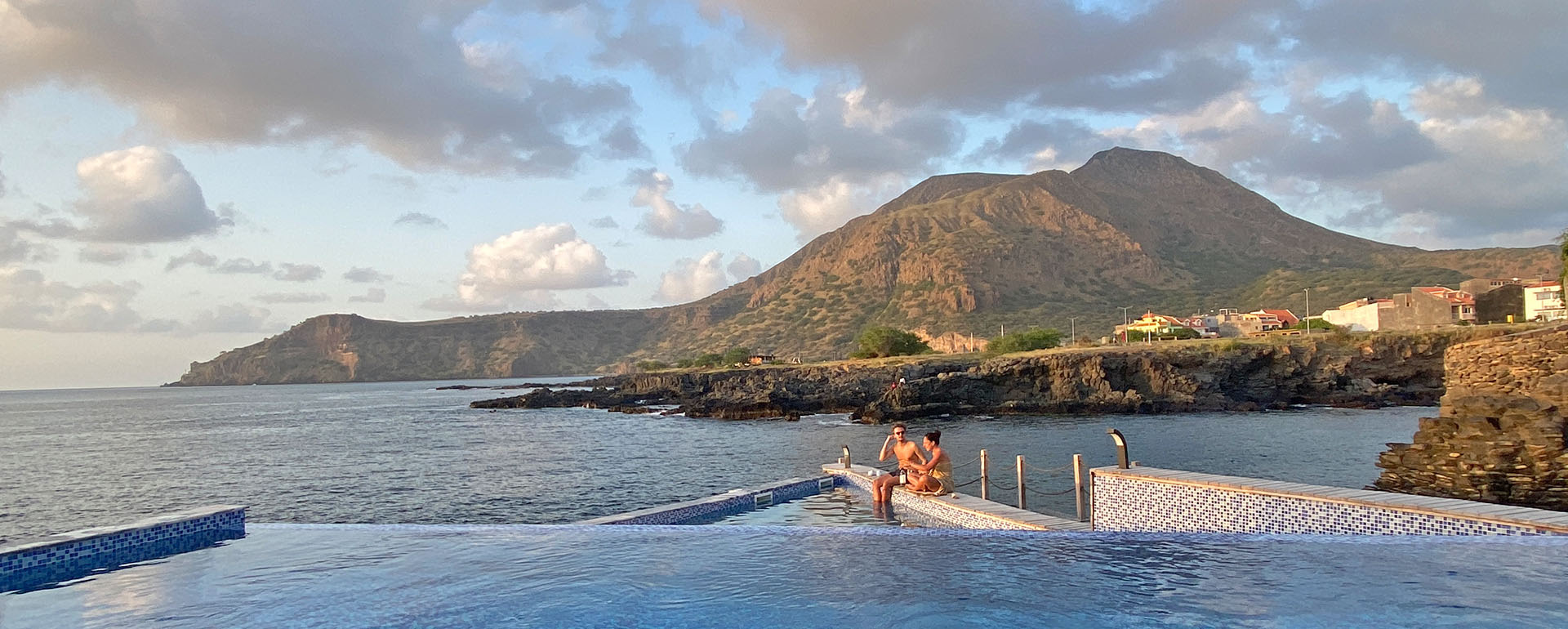 Unterkunft am Meer mit Pool