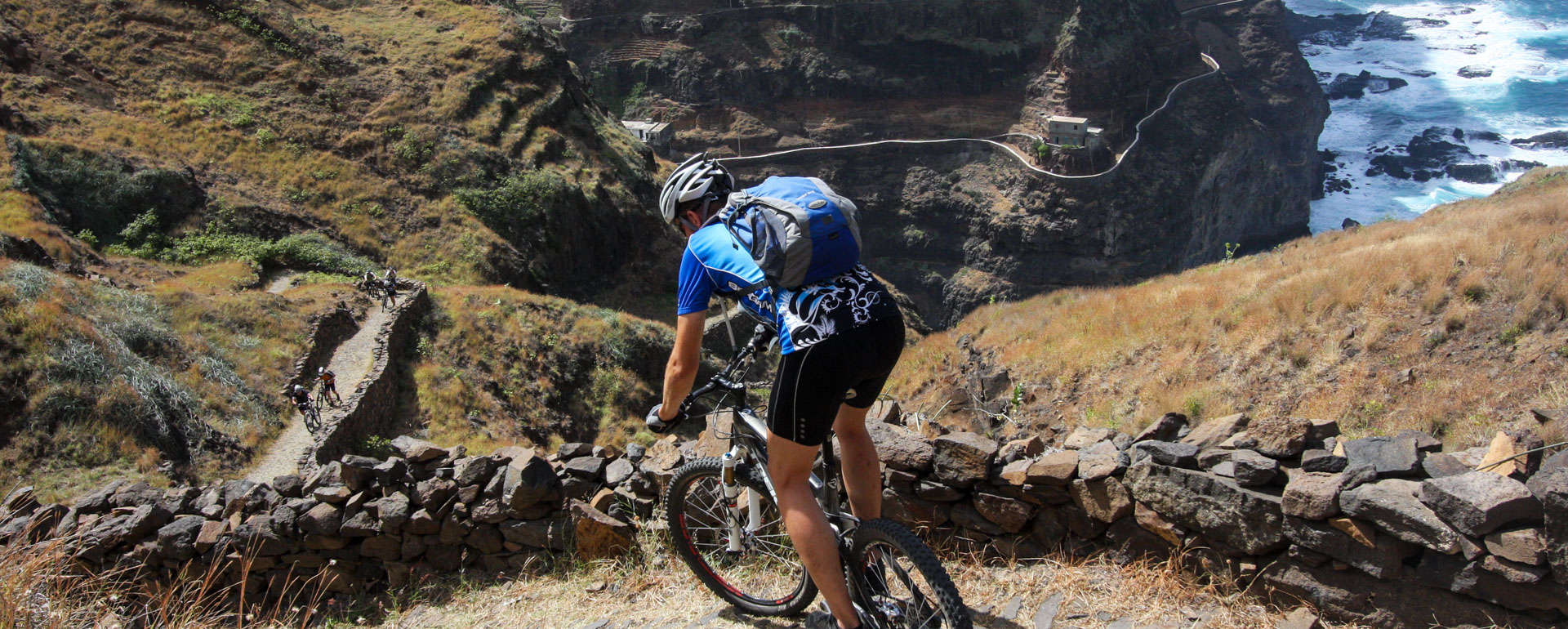 Serpentinen Biker Kapverden