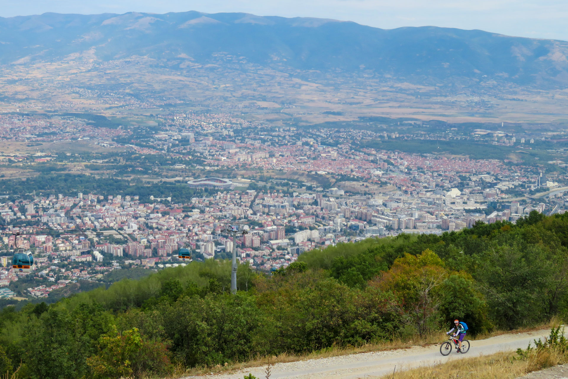 Einrolltour in der Hügellandschaft um die Hauptstadt Skopje