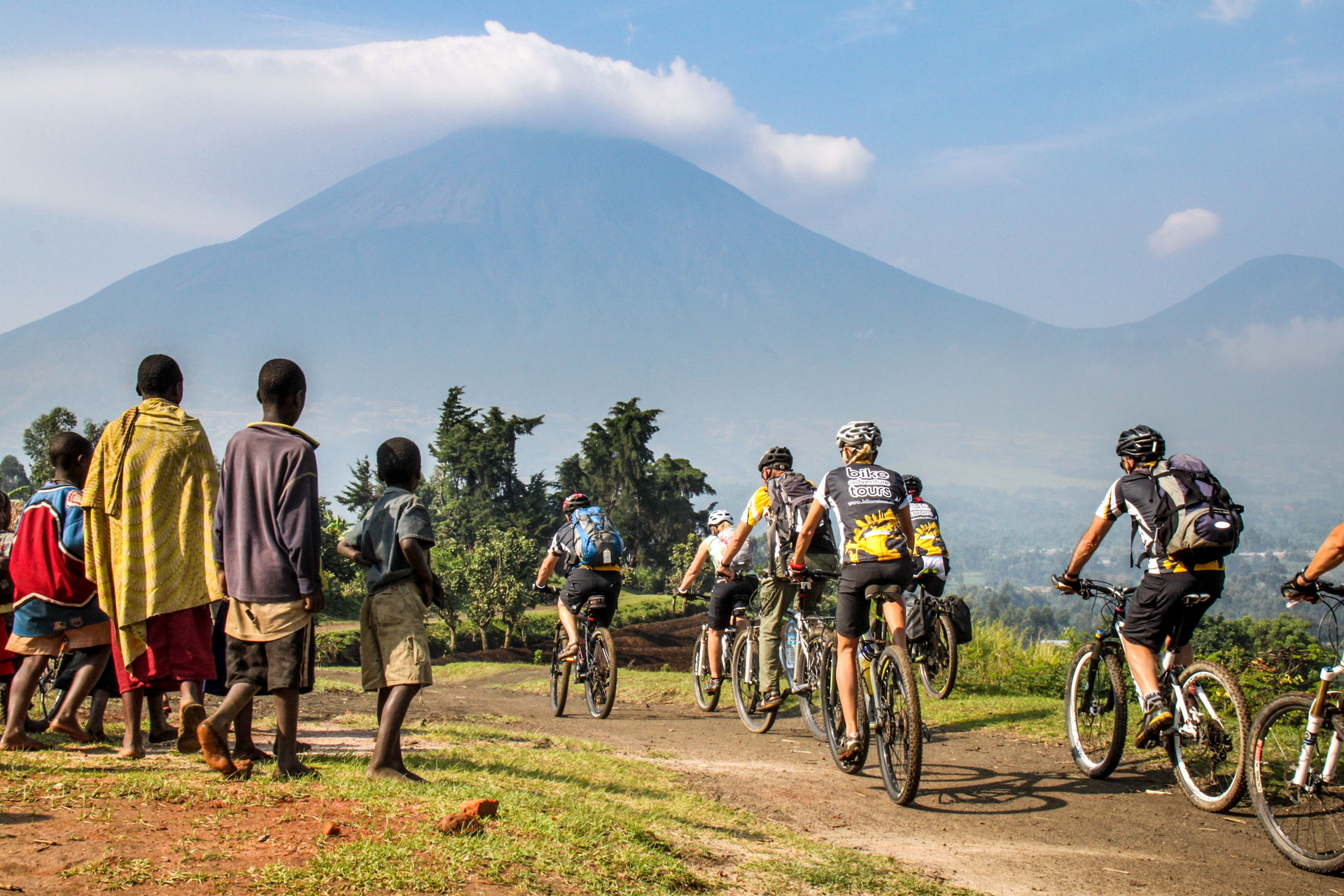 Virunga-Vulkane auf der Bikereise Uganda und Ruanda