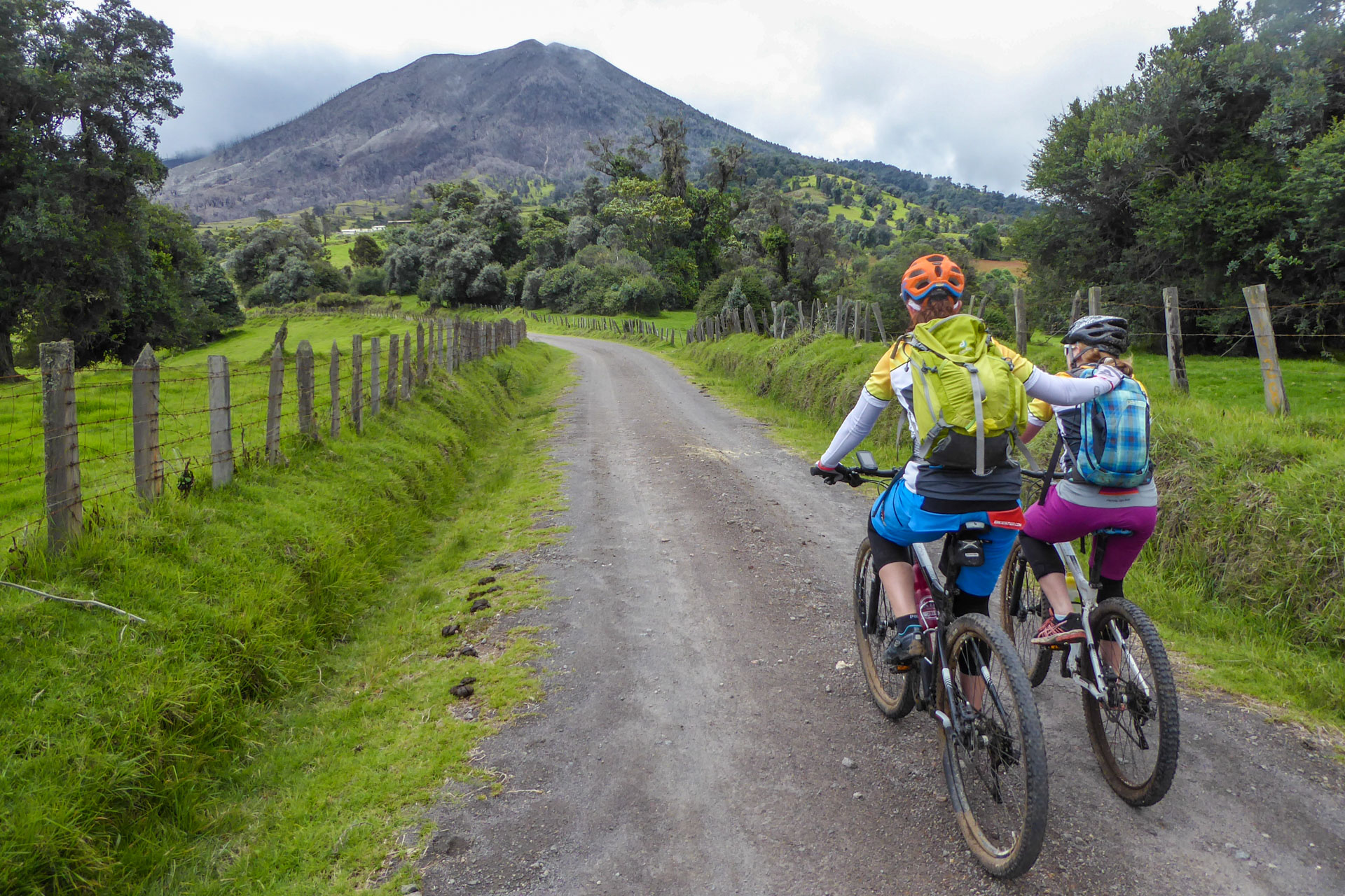 Biken zum Vulkan Turrialba, Costa Rica