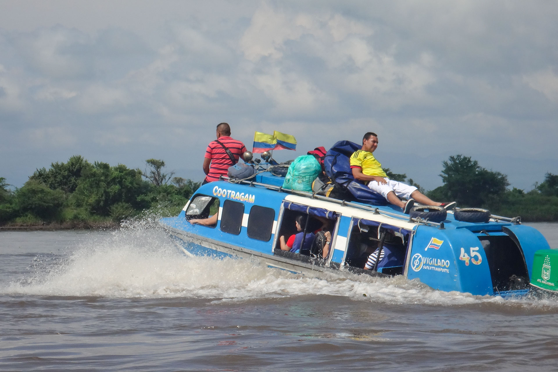 Boot-Transfer auf der Bikereise durch Kolumbien