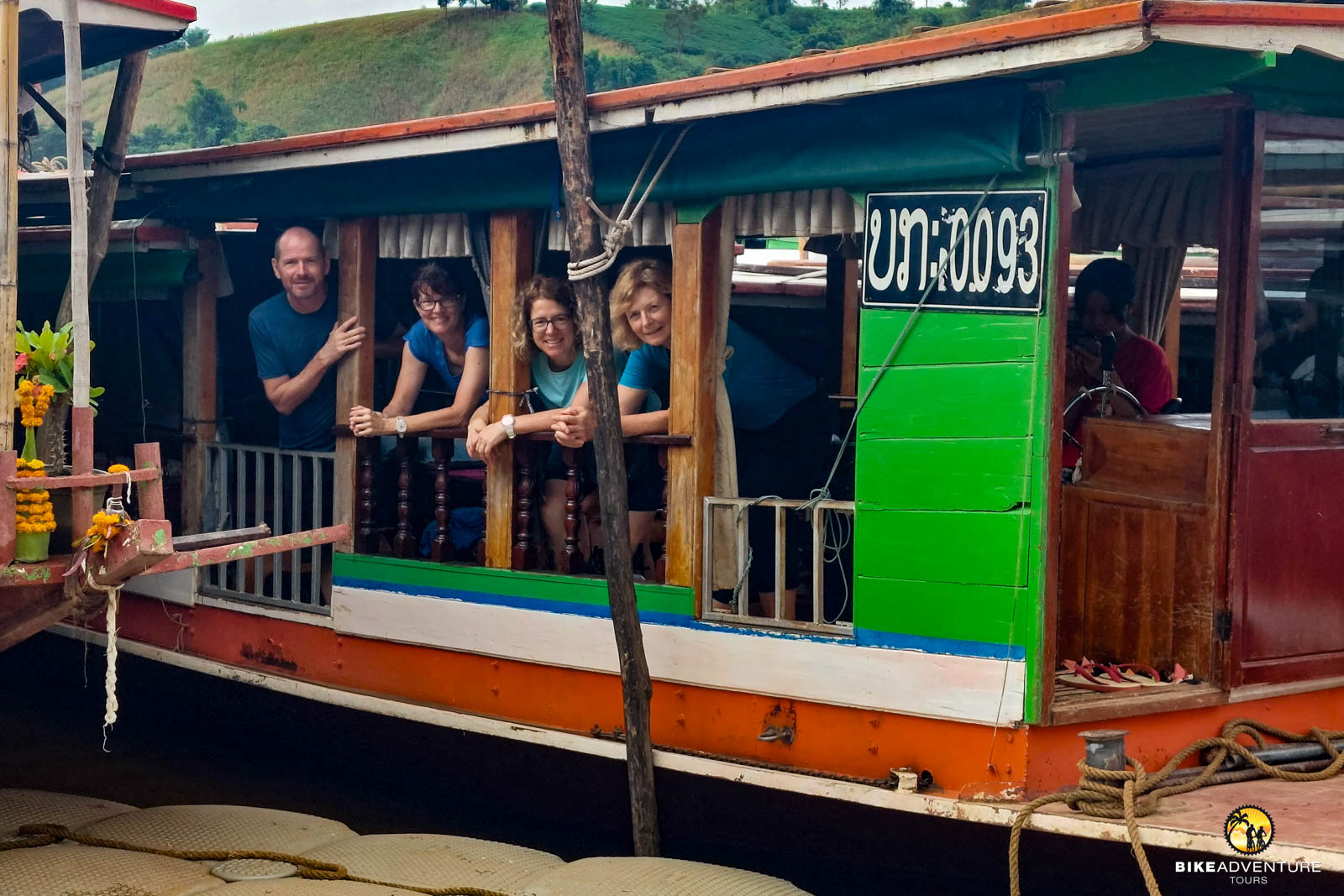 Bikegruppe Schifffahrt auf dem Mekong